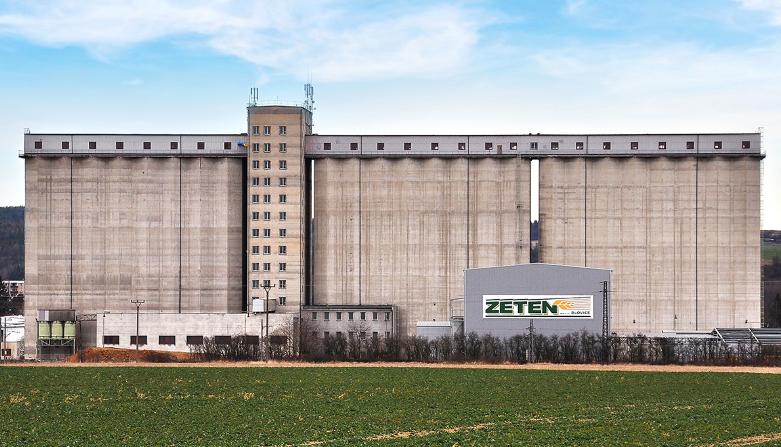 Betonowy silos zbożowy